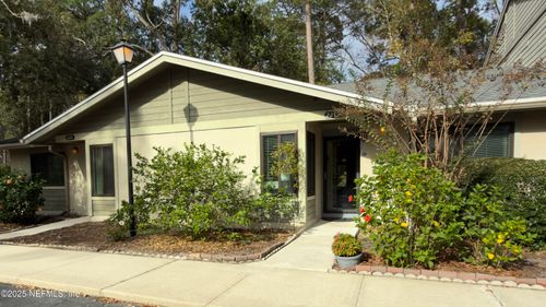 2242-7620 Baymeadows Cir W, Jacksonville, FL, 32256-5502 | Card Image