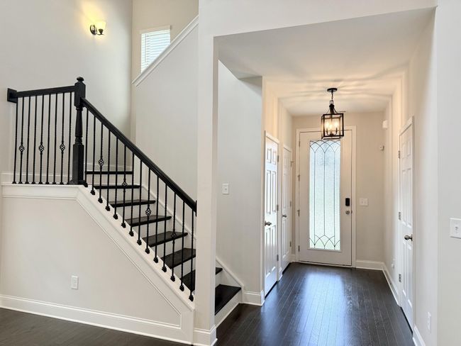 1616 Buttonwood Loop, Home with 5 bedrooms, 5 bathrooms and 3 parking in Chattanooga TN | Image 5