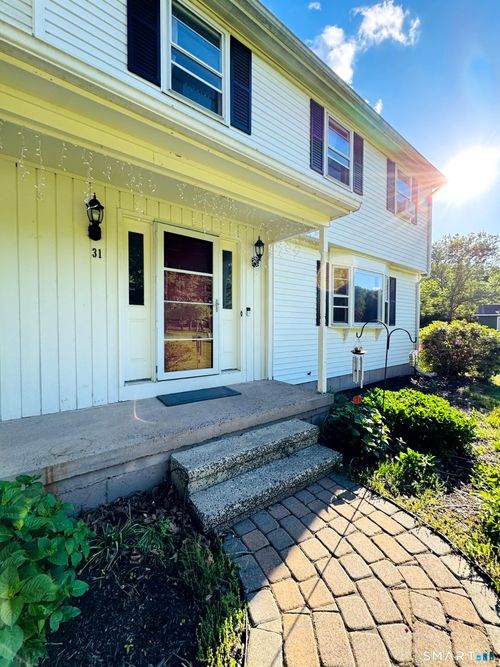 31 Juniper Ln, South Windsor, CT, 06074-2231 | Card Image