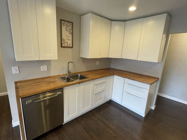 4924 Broomfield Ct, House other with 3 bedrooms, 3 bathrooms and null parking in West Bloomfield MI | Image 5
