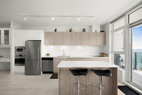 1004-691 North Rd, Coquitlam, BC, V3J0H9 | Card Image