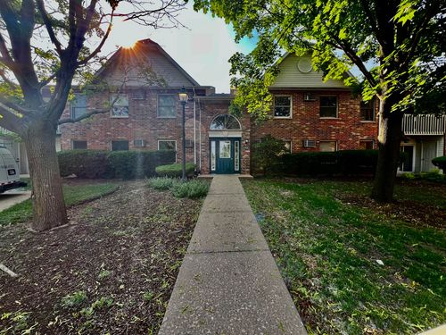 apt-1b-4400 W Shamrock Ln, McHenry, IL, 60050-3160 | Card Image