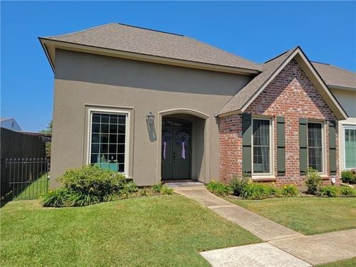 11 Rue Lexie Xing, Natchitoches, LA, 71457-8272 | Card Image