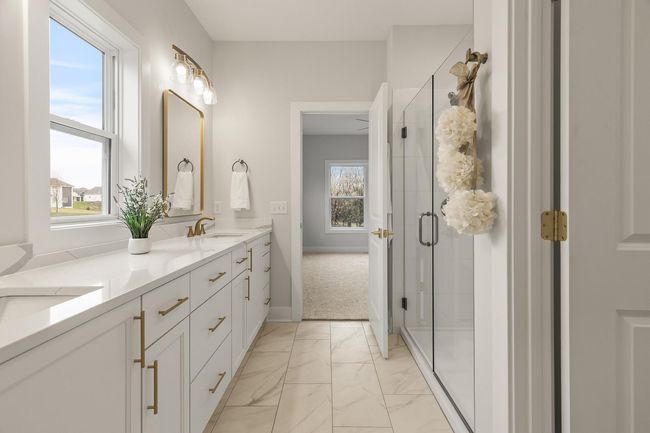 Primary Bath to Bedroom | Image 10