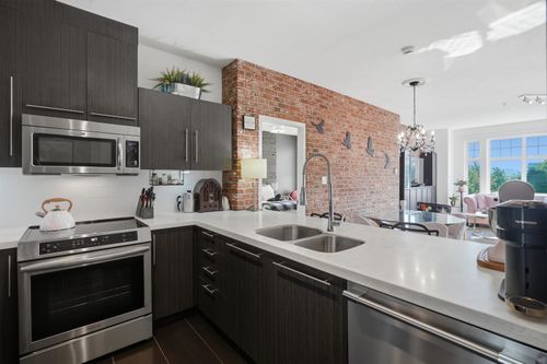 317-83 Star Cres, New Westminster, BC, V3M6X8 | Card Image