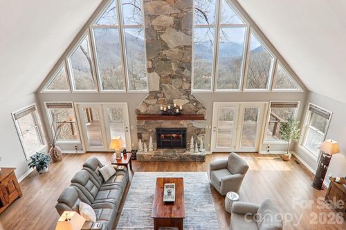 208 Buckeye Rd, Maggie Valley, NC, 28751-7401 | Card Image