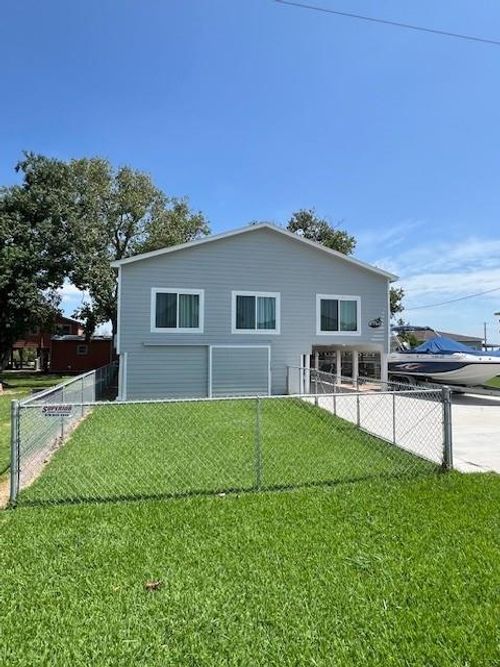 182 Riverbend Dr, Matagorda, TX, 77457 | Card Image