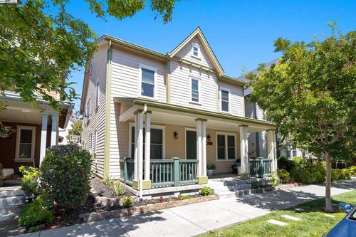 2105 Drake Ln, Hercules, CA, 94547-5459 | Card Image