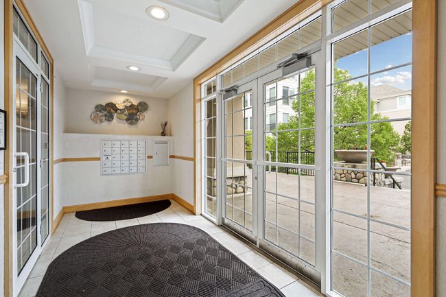 UNIT-301 - 11484 Fairfield Rd W, Condo with 2 bedrooms, 2 bathrooms and null parking in Minnetonka MN | Image 33
