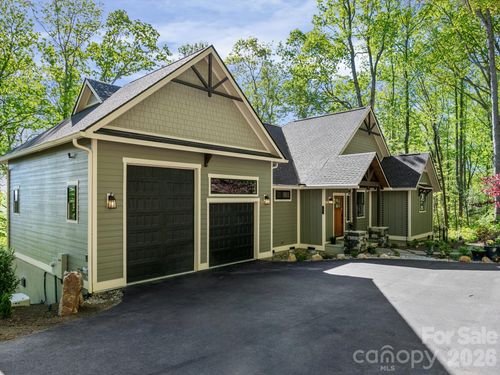199 Garnet Way, Hendersonville, NC, 28791-0031 | Card Image