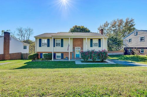 539 Missimer Ln, Vinton, VA, 24179-2348 | Card Image