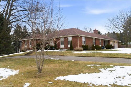 3 Pinehill Dr, Brantford, ON, N3T0M5 | Card Image