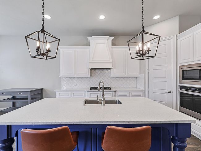 Custom painted island | Image 10