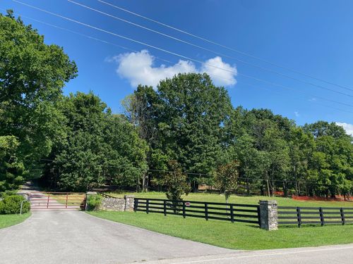 4356 Gosey Hill Rd, Franklin, TN, 37064-7704 | Card Image