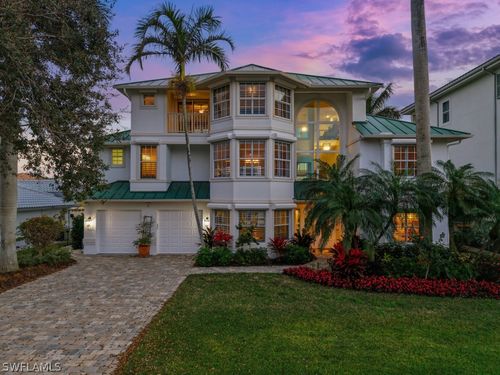 390 Oak Ave, NAPLES, FL, 34108-2323 | Card Image