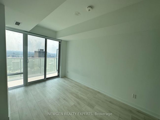 3112 - 501 Yonge St, Condo with 3 bedrooms, 2 bathrooms and 1 parking in Toronto ON | Image 11