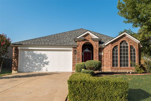8227 Mossberg Dr, Arlington, TX, 76002-5707 | Card Image