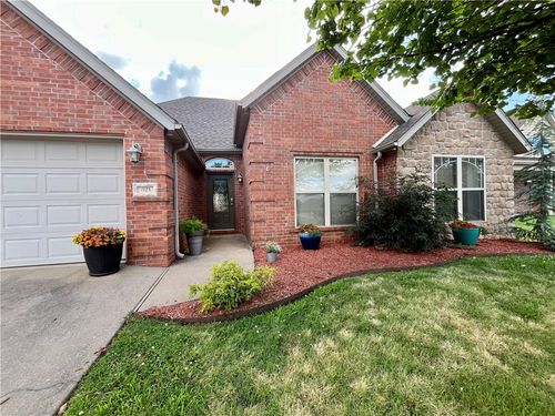 321 Essex Way, Centerton, AR, 72719-9504 | Card Image