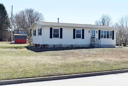 320 Pine St, Osage, IA, 50461-1135 | Card Image