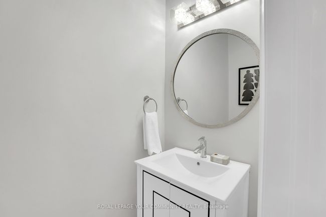 15 Hiawatha Crt, House attached with 3 bedrooms, 4 bathrooms and 1 parking in Vaughan ON | Image 16