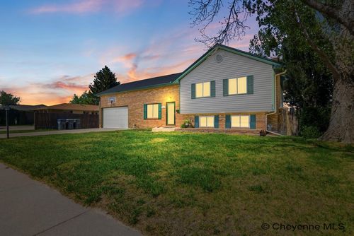 1151 Long Valley Rd, Cheyenne, WY, 82001 | Card Image