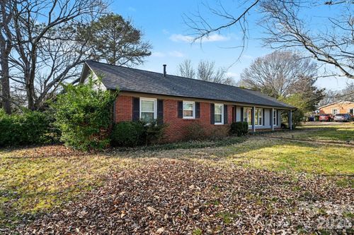 1005 S Magnolia St, Mooresville, NC, 28115-2838 | Card Image