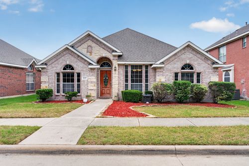 1217 Yukon Dr, Glenn Heights, TX, 75154-8829 | Card Image