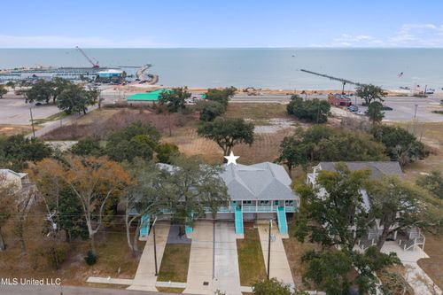 123 E 5th Street, Long Beach, MS, 39560 | Card Image