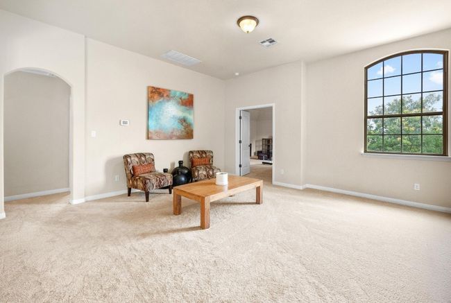 Upstairs loft style living area | Image 24