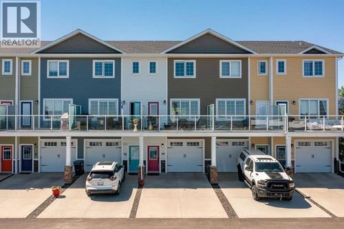 102-5210 Lakeshore Dr, Sylvan Lake, AB, T4S0M6 | Card Image