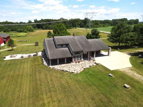 31513 Shively Rd, Walkerton, IN, 46574-9047 | Card Image