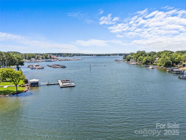 7845 Village Harbor Dr, Condo with 2 bedrooms, 2 bathrooms and null parking in Cornelius NC | Image 33