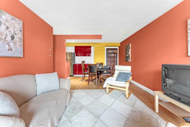 1103 - 924 14 Avenue Sw, Home with 2 bedrooms, 1 bathrooms and 1 parking in Calgary AB | Image 5