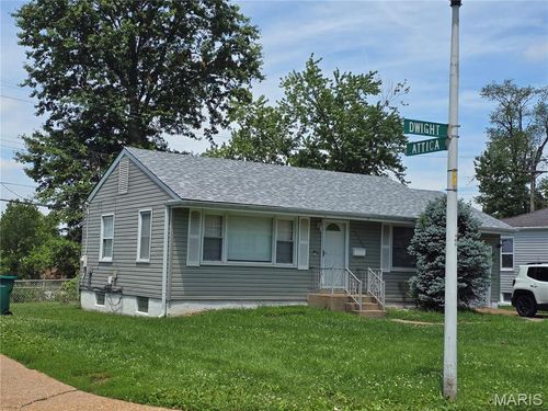 10131 Dwight Dr, Saint Louis, MO, 63137-1569 | Card Image