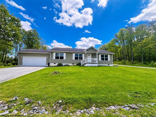 476 Kimberly Ln, Kingwood, WV, 26537-1751 | Card Image