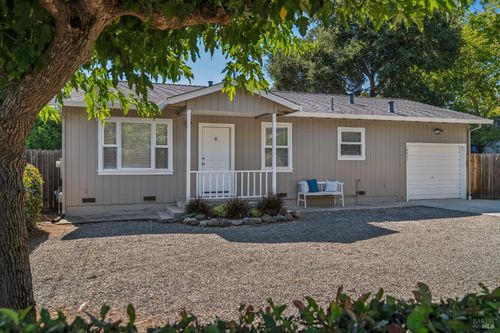 18935 Robinson Road, Sonoma, CA, 95476 | Card Image