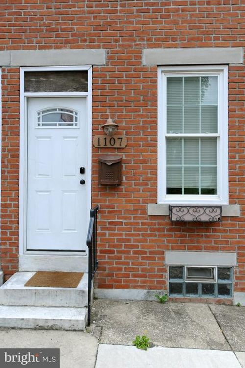 1107 N Lee St, PHILADELPHIA, PA, 19123-1711 | Card Image