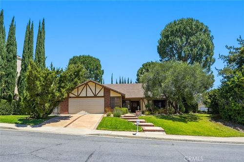 5834 Woodglen Dr, Agoura Hills, CA, 91301-4628 | Card Image