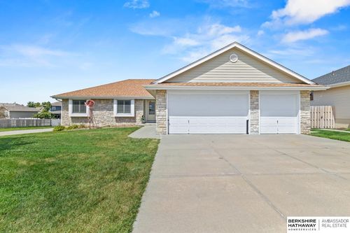 16334 Heather St, Omaha, NE, 68136-1163 | Card Image