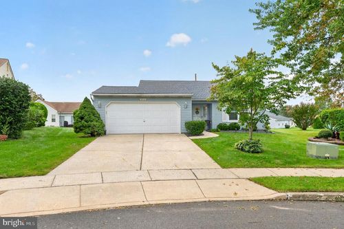 315 Wagon Wheel Cir, Columbus, NJ, 08022-1058 | Card Image