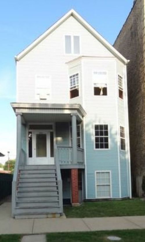 g-4207 N Sawyer Ave, Chicago, IL, 60618-1209 | Card Image