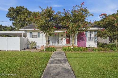 629 Eastern Ave, Crowley, LA, 70526-4517 | Card Image