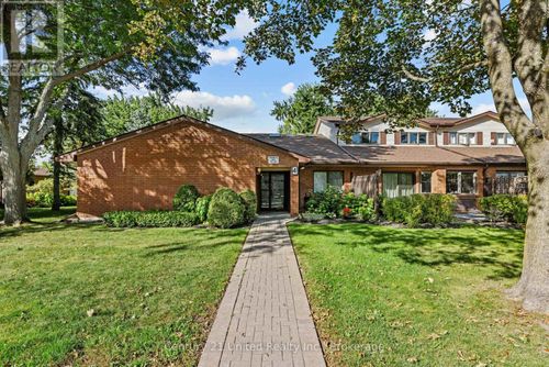 10-36 Champlain Cres, Peterborough, ON, K9L1T1 | Card Image