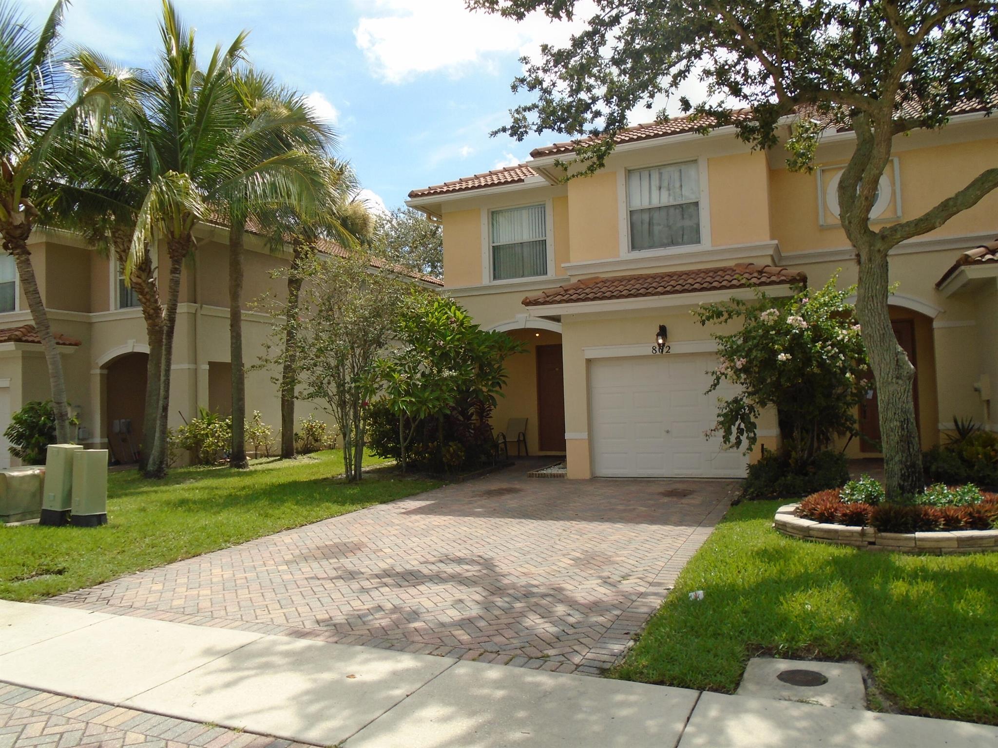 Seminole Palms Dr, Lake Worth, FL 33463