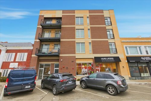 301-715 South Blvd, Oak Park, IL, 60302-2903 | Card Image