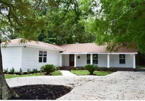 330 S Caldwood Dr, Beaumont, TX, 77707-1924 | Card Image