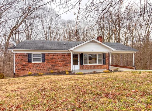 3002 Denwood Dr, Claremont, NC, 28610-9647 | Card Image