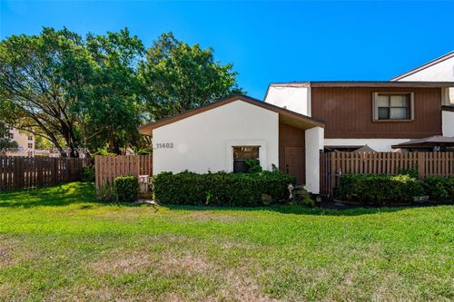 29a-11482 Sw 109th Rd, Miami, FL, 33176-8452 | Card Image