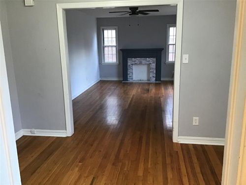 2108 Nw 35th St, Oklahoma City, OK, 73112-7944 | Card Image