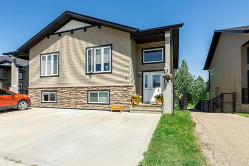 8-4546 Iron Wolf Place, Lacombe, AB, T4L0G1 | Card Image